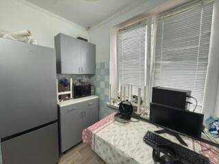 Продается 3-х комнатная возле «Чистого дома»