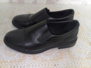 Продам мужские туфли р-р 43