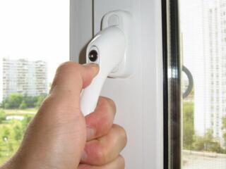 Cahul reparatie usi ferestre metaloplast termopan steclopaket pvc Cahu