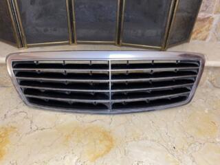 Продам решетку Mercedes s w220