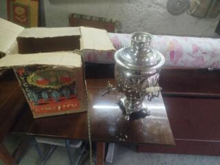 Самовар электрический, пару сервизов новых