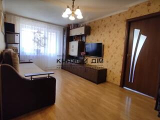 Пропонується на продаж 2-х кімнатна квартира по вул. Ольжича 14А. 5/5 