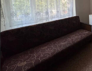 Продаю диван, 200 рублей