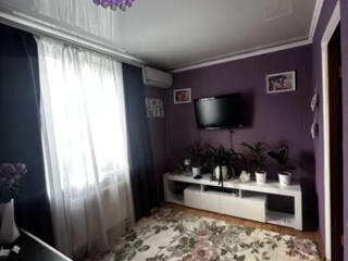 Продам 2х комнатную квартиру по ул.Михаиловской.