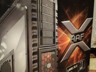 Продам премиальный корпус Full-Tower Cooler Master HAF X