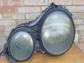 Продам фару Mercedes w210