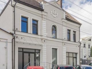 Oficiu, sect. Centru Vă propunem spre chirie oficiu/spațiu comercial .