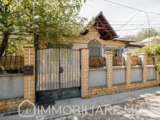 Casă, sect. Centru Vă propunem spre vânzare casă amplasată pe un ...