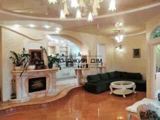 Без комісії! Оренда 3-х к. кв. студіо на вул. Івана Мазепи 3, ...