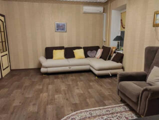 Предлагается к продаже трехкомнатная квартира общей площадью 71 м² на 