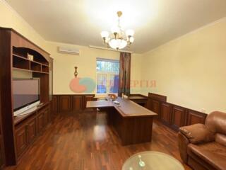 довгострокова оренда офісне приміщення Київ, Печерський, 35000 грн./мі