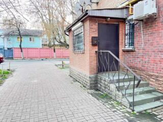 продаж приміщення вільного призначення, будівлі Київ, Голосіївський, 4