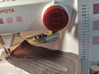 Швейная машина, тяжёлая(метал) надёжная