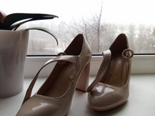 Туфли б/у 37 размер