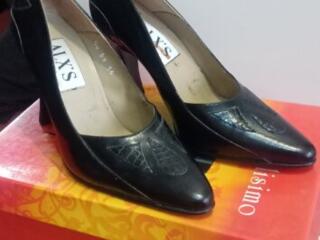 Новые женские туфли 36р-р кожа метлакс.