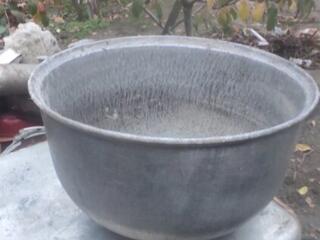 Продаю казаны -6л ~ 8 л.-10л.-4л., в хо́рошем сост. Советск. качество