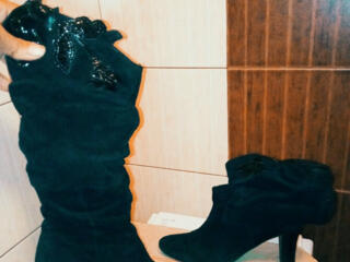 Замшевые сапоги р36.37 по 75 руб