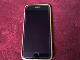 В продаже Apple iPhone 8, серебро.