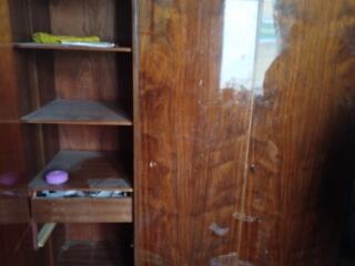 Продам шкафы, сервант