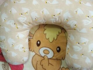 Вещи детские. 50рублей. Подушка для кормления малыша.