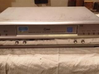 Продам видеомагнитофон, аудио провода..