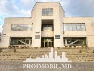 Se oferă spre chirie spațiu comercial amplasat însect. Botanica, str. 