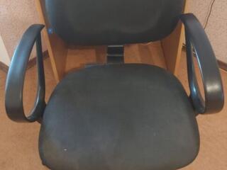 Стол компьютерный и стул компьютерный, стол обеденный,