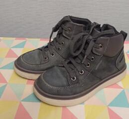 Продаются демисезонные фирменные (GEOX) ботинки