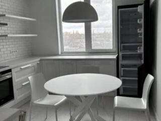 Трехкомнатная квартира с ремонтом . Начало Таирова.