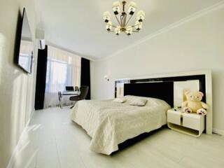 В продаже шикарная 3-х комнатная квартира на берегу моря