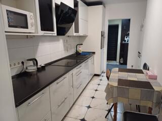 Просторная 2-комнатная квартира с качественным ремонтом на п. ...