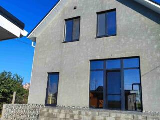 Продам новый с ремонтом  2х этажный дом в с. Нерубайское.