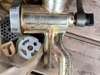 Ручная мясорубка. Новая.