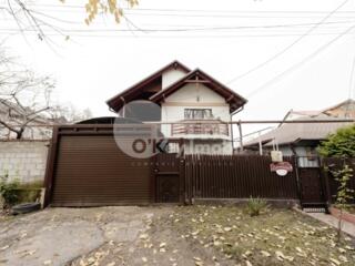 Se oferă spre vânzare casă în 3 nivele amplasată în ...