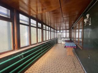 Продам просторную квартиру на Черемушках, с узаконенной верандой.