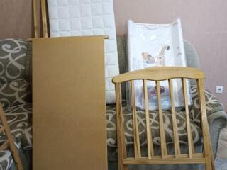 Продаю кроватку.