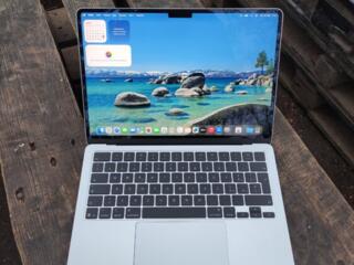 Продам MacBook Air 13 M4 16gb/256gb
