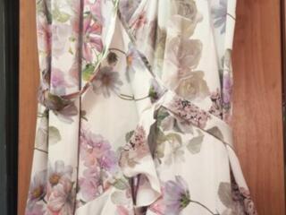 Платье шелковое новое на запах