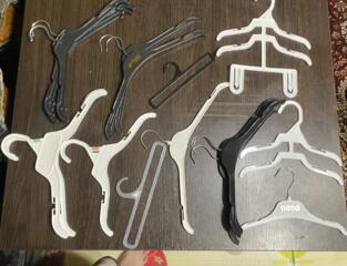 Продам вешалки одним пакетом за 35 руб