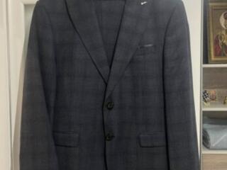 Костюм мужской классический