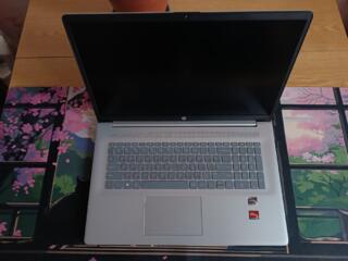 Продаю ноутбук HP 17 дюймов.