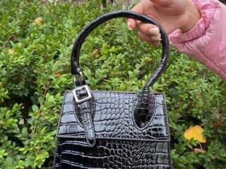 Продам сумку Jacoemus