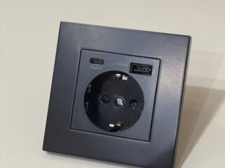 Новая розетка с USB Type-c и USB Type-a