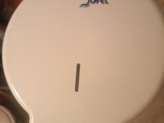 Диспенсер для бумаги новый