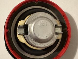 Крышка топливного бака. 160 руб