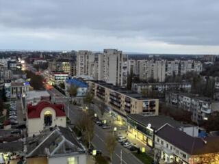 Центр, «Счастливый мир», большая двухкомнатная, длительно