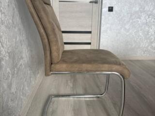 6 стульев в отличном исполнении