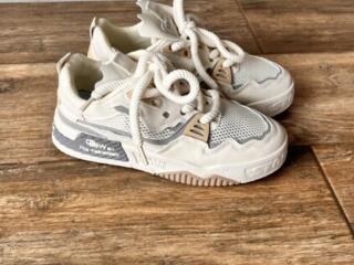 Кроссовки новые