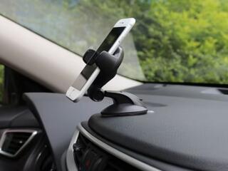 Автомобильный держатель телефона