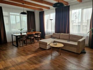 Предлагается к продаже просторный трехуровневый дом в Нерубайском. ...